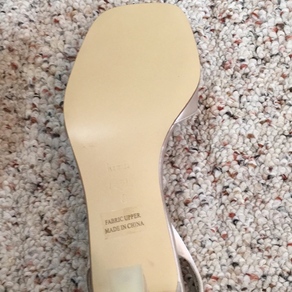 Heels - Picture 3 of 4